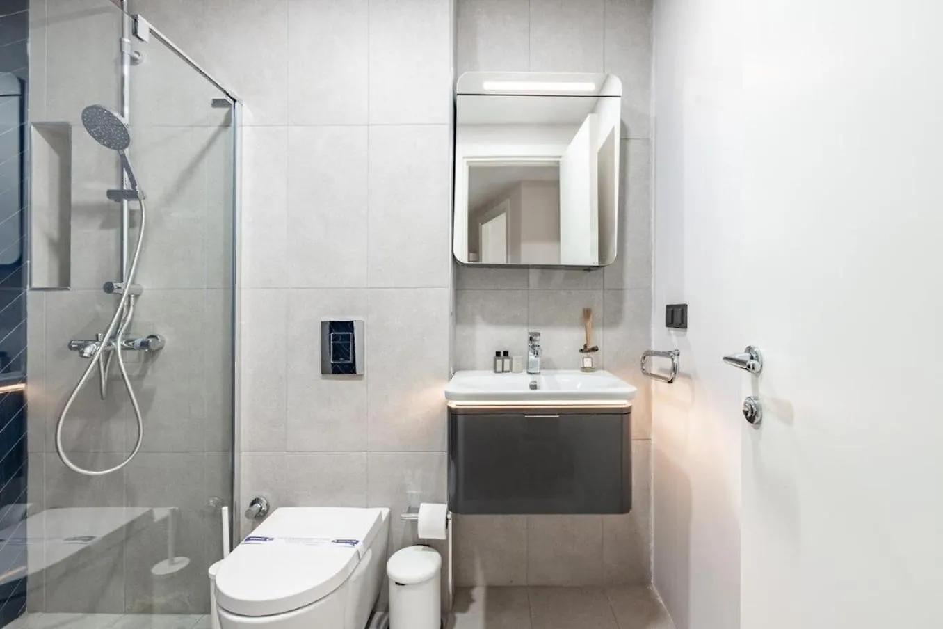 Penthouse Duplex 4Br25Bath Terrace Views! #258 Apartment Istanbul